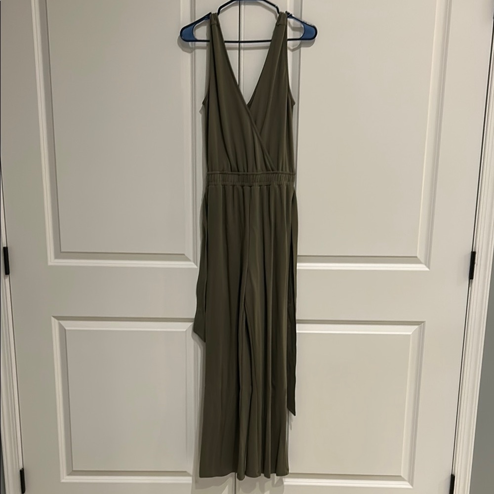 Olive Green Sleeveless Jumpsuit